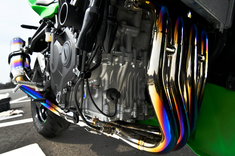 CORSA-EVOⅡ ヒートチタン フルエキゾースト：ZX-4RR / ZX-4R SE：2023