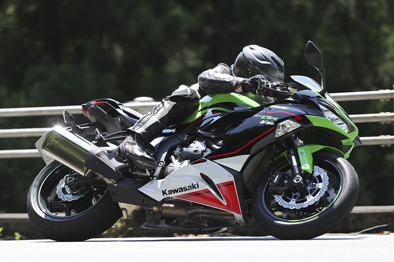 カワサキ ZX-6R 試乗記】25周年を迎えた、万能ミドルSS 試乗インプレ