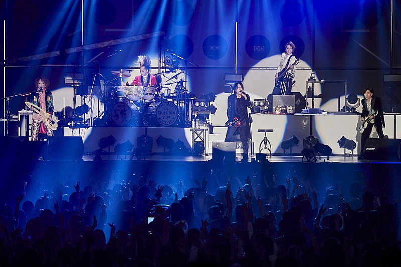 BUCK-TICK「みなさん、自分を愛しましょう」――代々木体育館で2019年