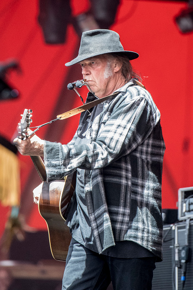 ニール・ヤング、自身の音楽カタログをハイレゾ品質で無料公開 | Daily