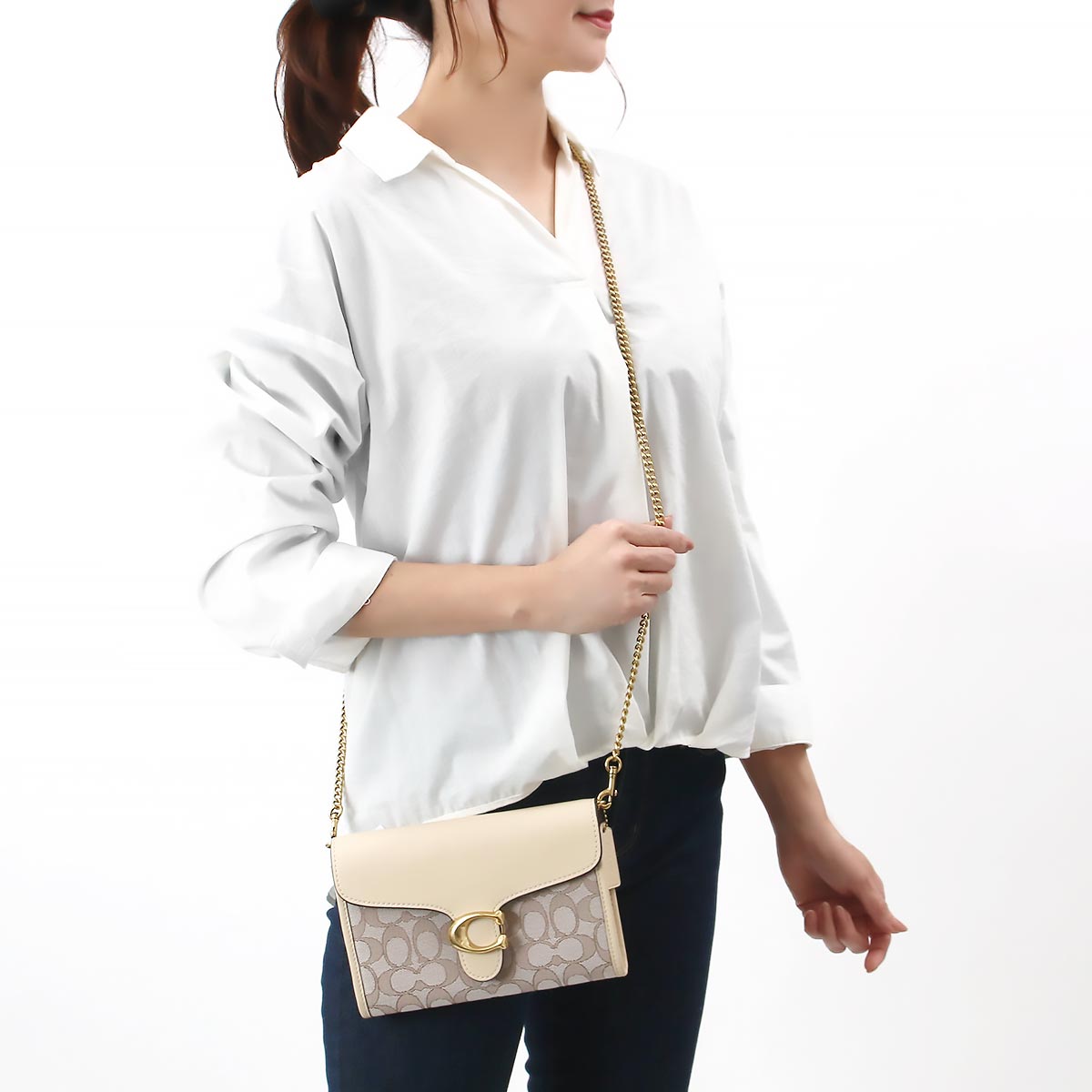 美品 COACH コーチ F48741 エンボスシグネイチャー ボディバッグ