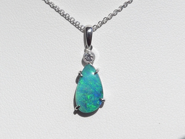 ボルダーオパールペンダント｜オーストラリア産オパール｜オパール