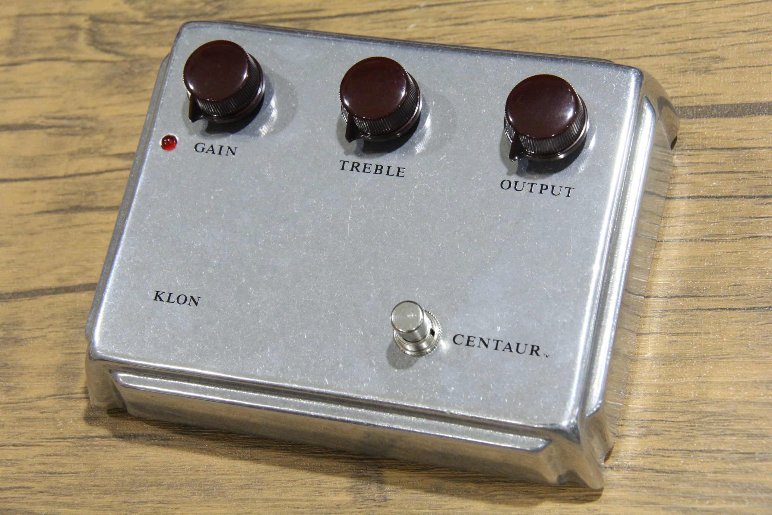 入荷特報】伝説のエフェクター Klon CENTAUR SILVER が奇跡的に入荷