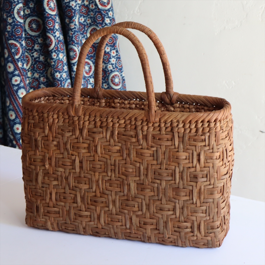 やまぶどう・カゴバッグ/連続枡網代編み・4mmひご/白皮・横長型・中