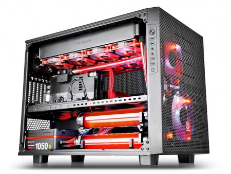 Thermaltake、E-ATX対応でもスタック可能な大型Cubeケース「Core X9