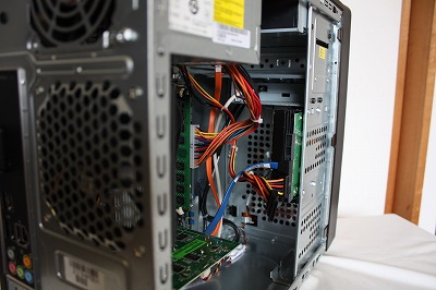 パソコン徹底比較購入ガイド/DELL Inspiron 545レビュー(13)筐体内部を