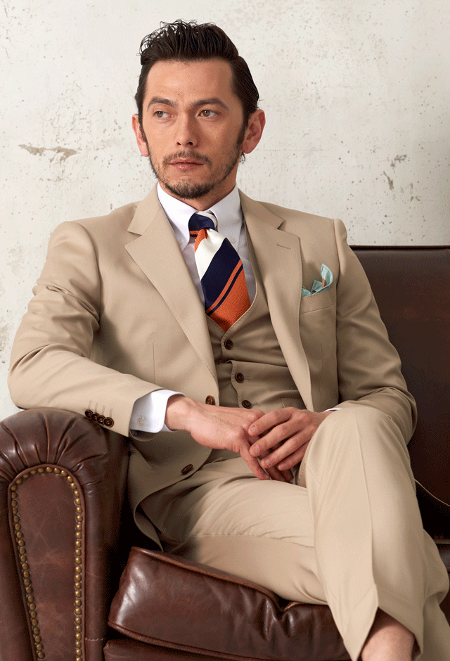 ベージュスーツ・無地のコーディネート（Loro Piana）｜N675054