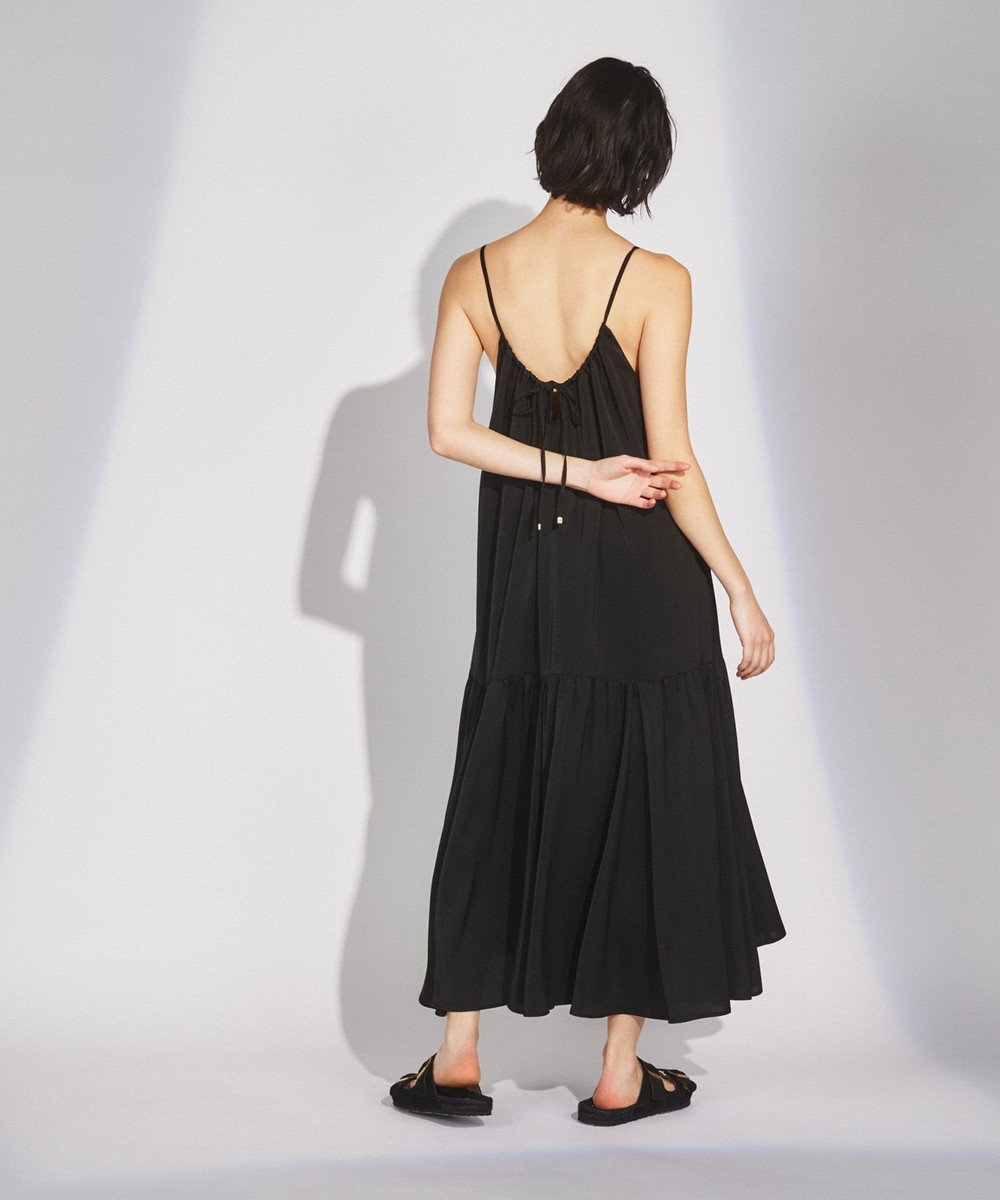 MACHATT サテンフレアキャミソール（ブラック） MACHATT サテンフレア