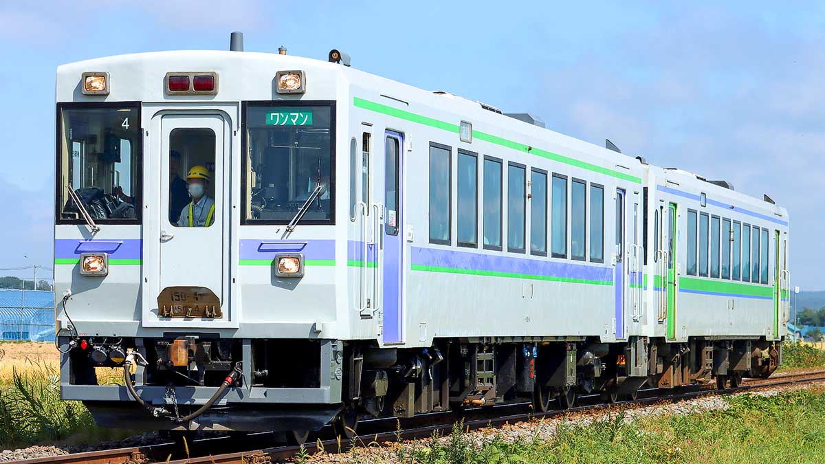 50679＞JR北海道キハ150形0番代 旭川車（JR北海道色＋富良野線色）2両