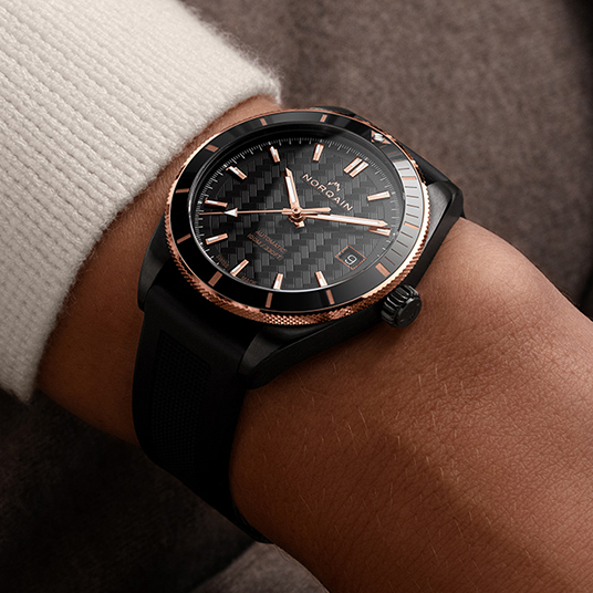 2024年 ノルケイン新作 アドベンチャー スポーツ 37mm DLC ゴールド