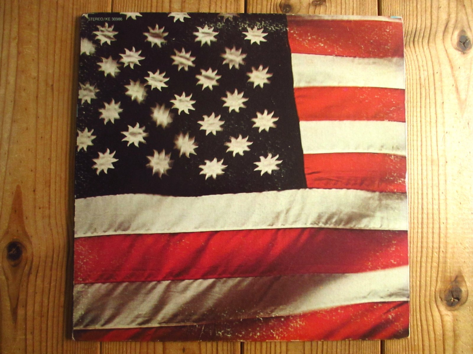 Sly & The Family Stone / There's A Riot Goin' On - Guitar Records