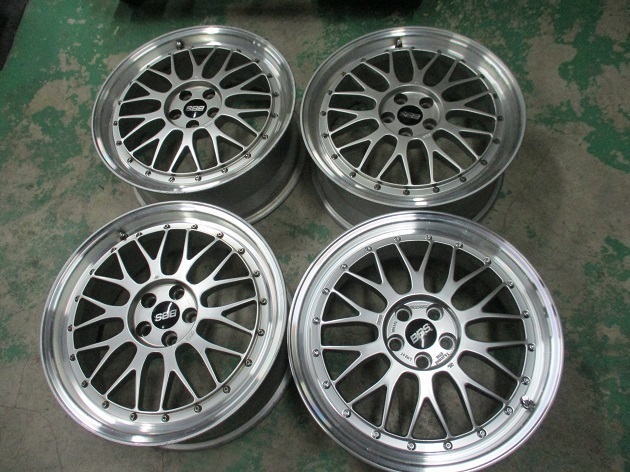 2ピースリムのBBS LMを純正インナーリム再使用アウターリム交換