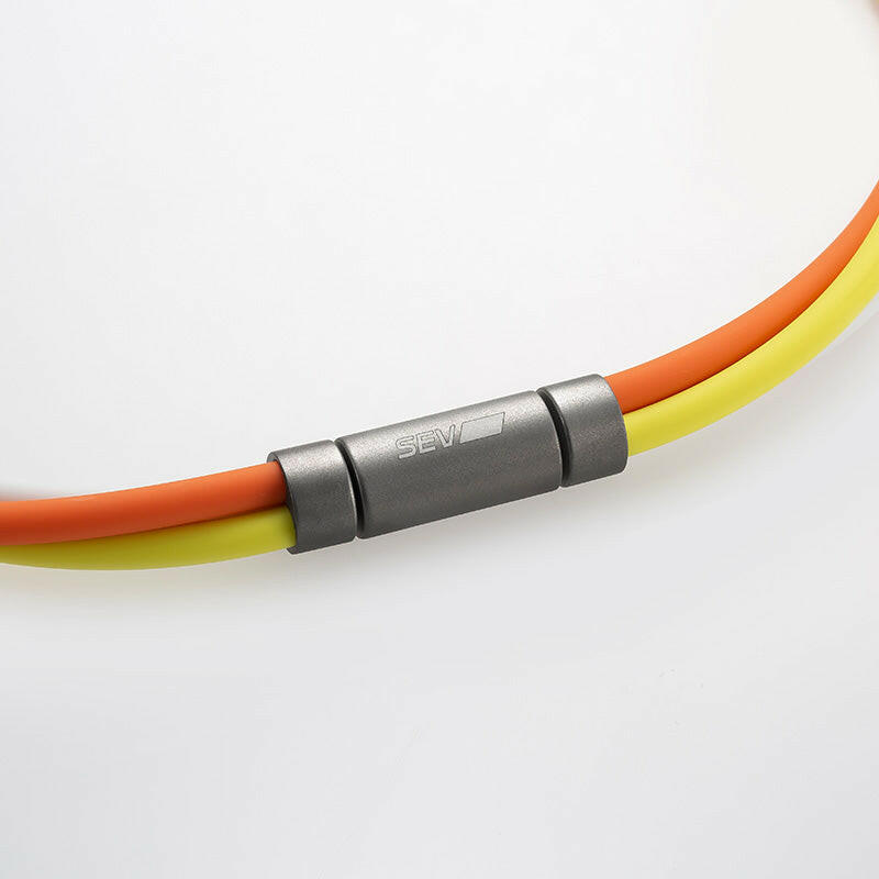 SEV Looper type 3 Ti Necklace（ネックレス／首用）