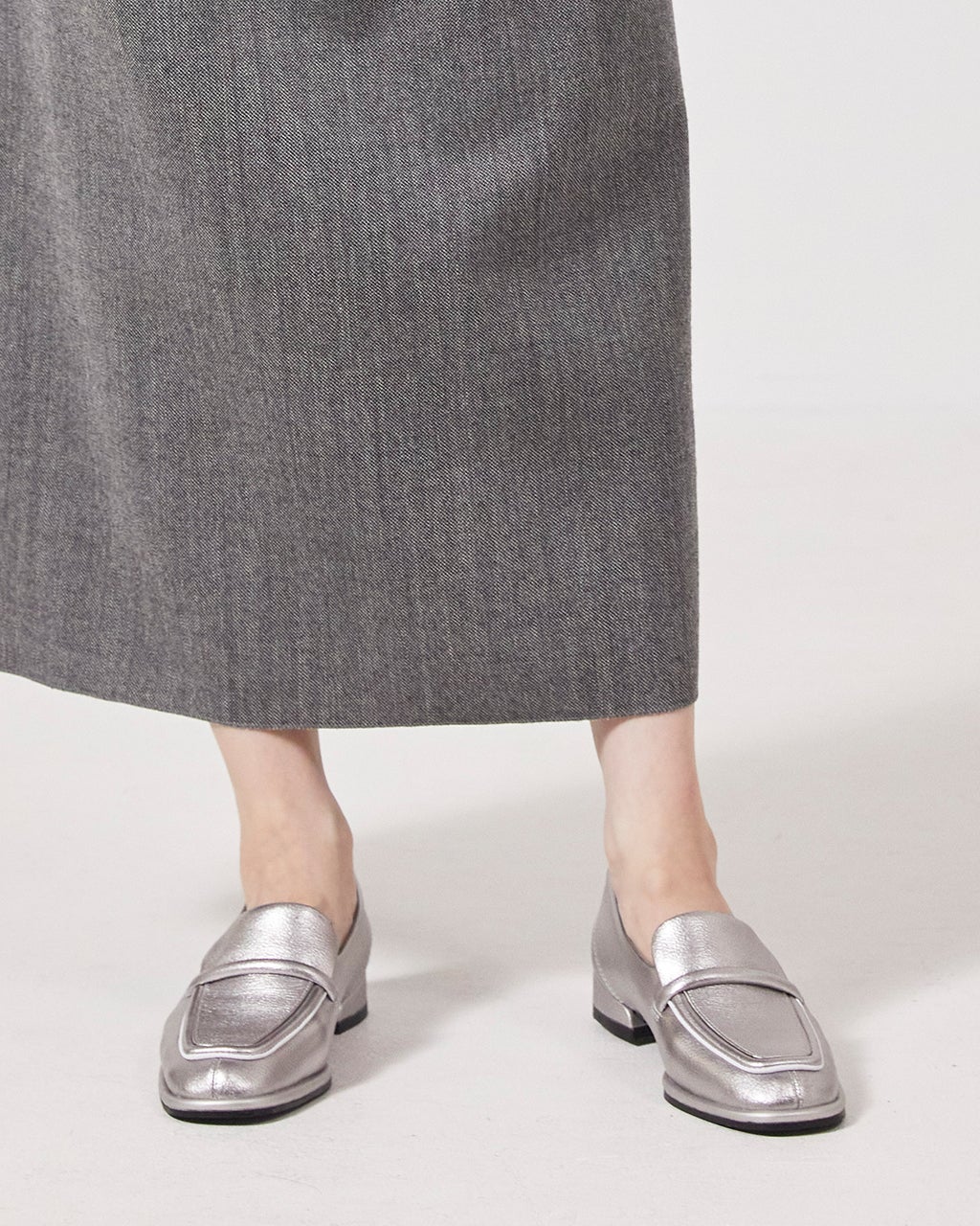 スタイリッシュレザーローファー810/DoCLASSE