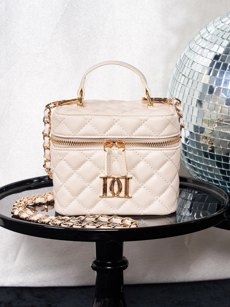 新品未使用】ダーリッチ キルティングスクエアミニバッグ