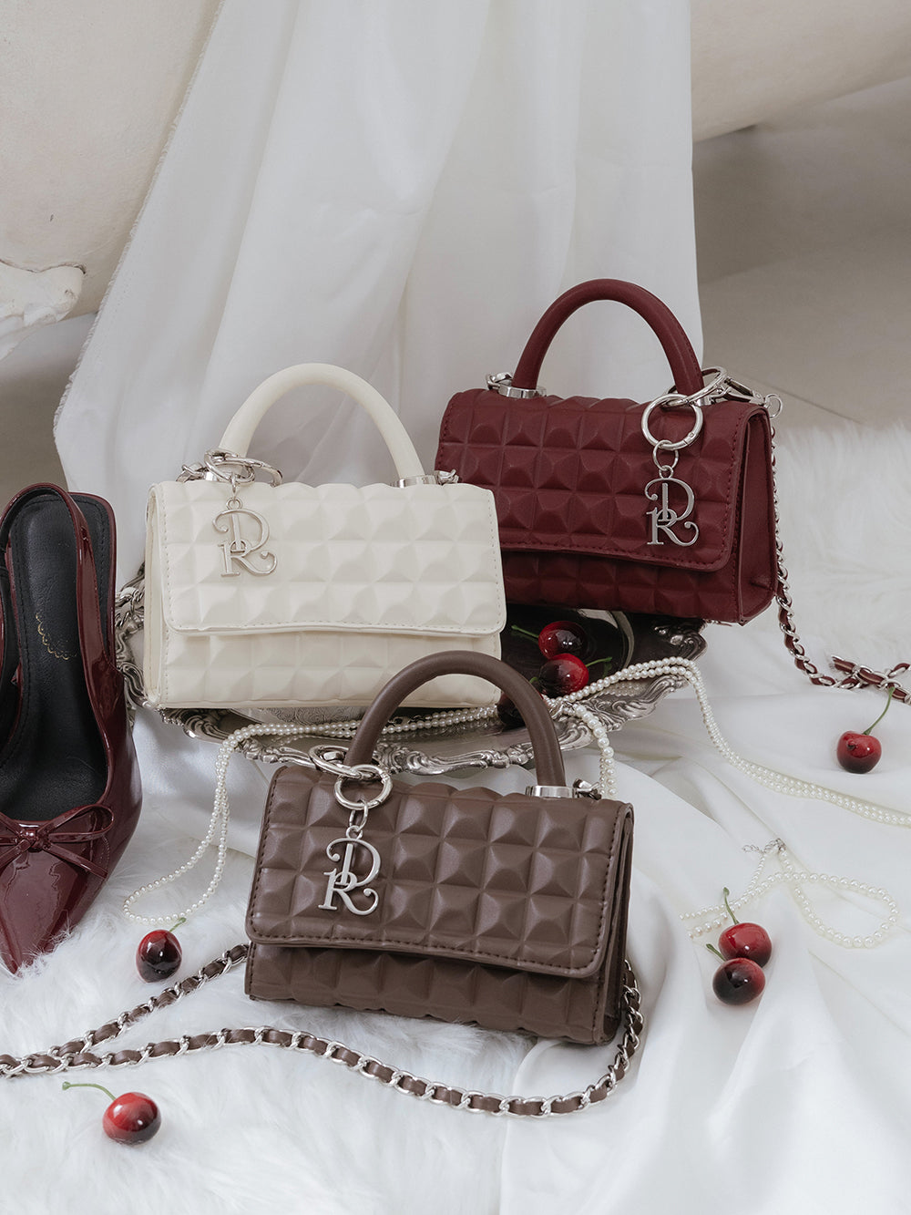 DRチャームチョコレートハンドバッグ – Darich (ダーリッチ)