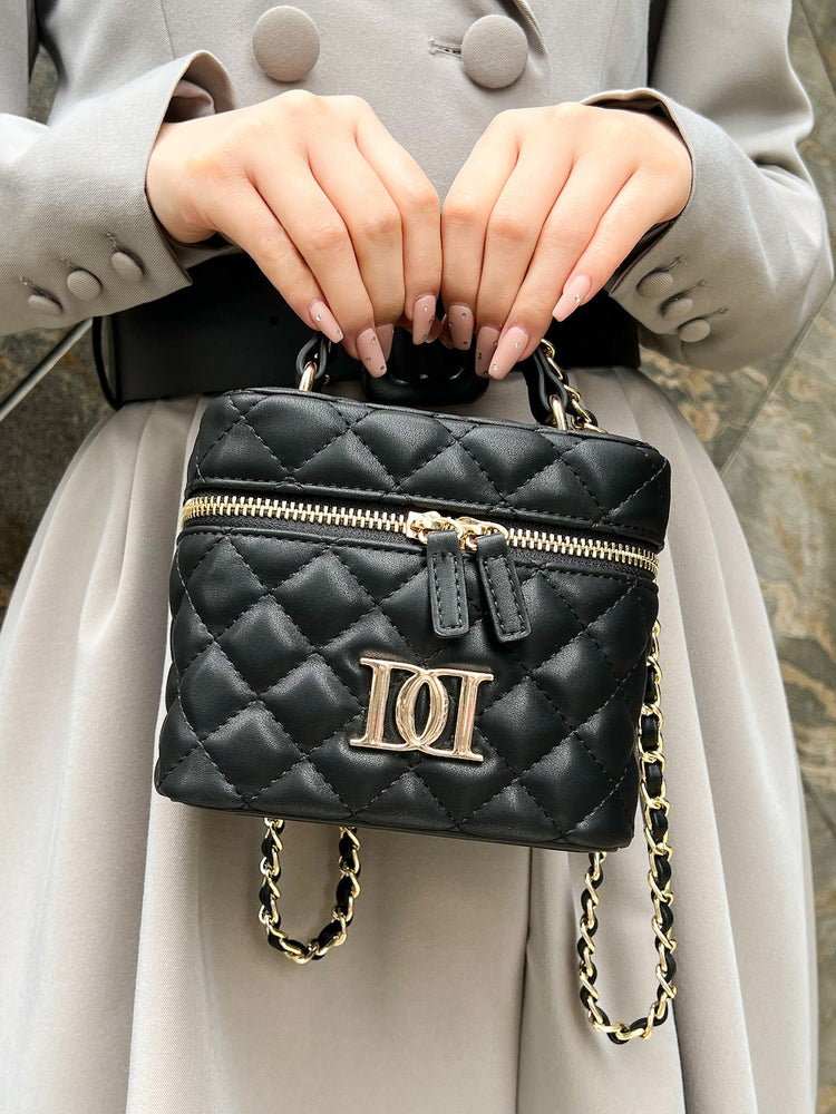 Darich キルティングショルダーミニバッグ ブラックDD ロゴ新品