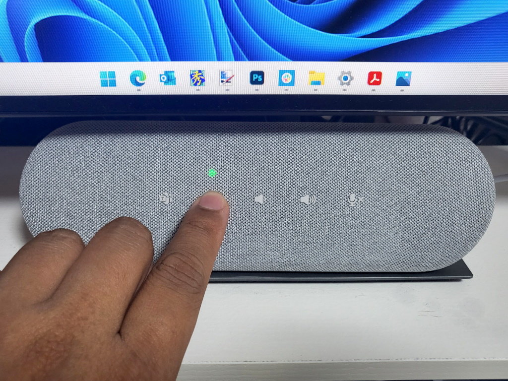 WEB会議をさらに快適に | Dellのノイズキャンセリングスピーカー