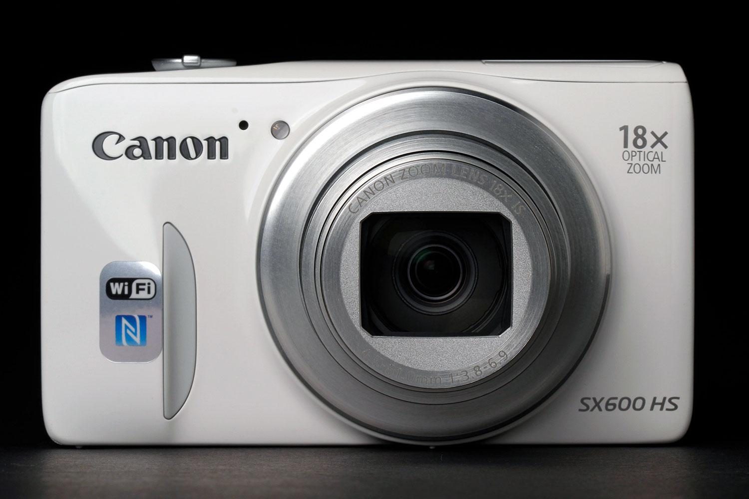 Canon-SX600-front-open.jpg?