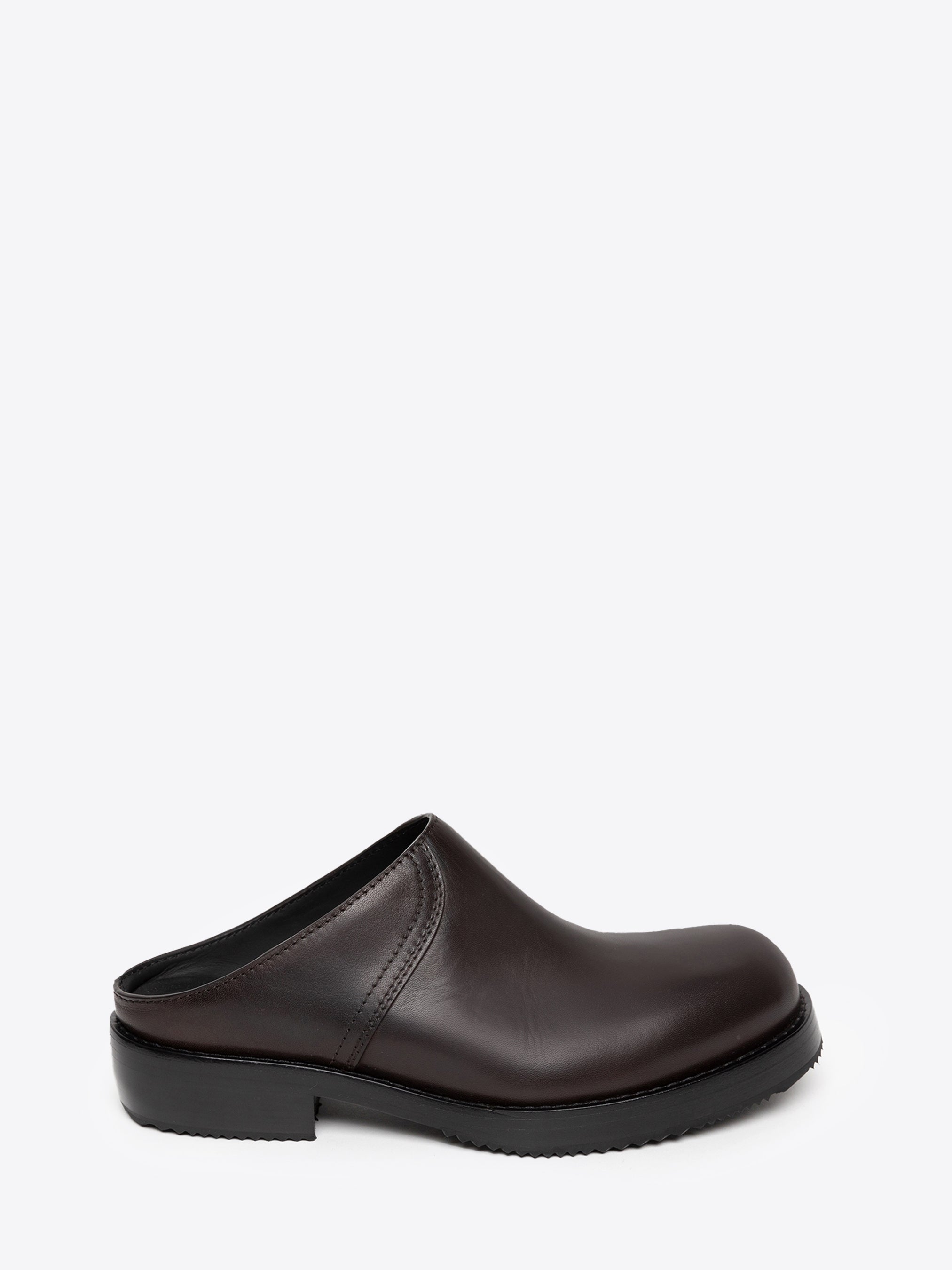 Leather clogs - Autumn-Winter Men | Dries Van Noten