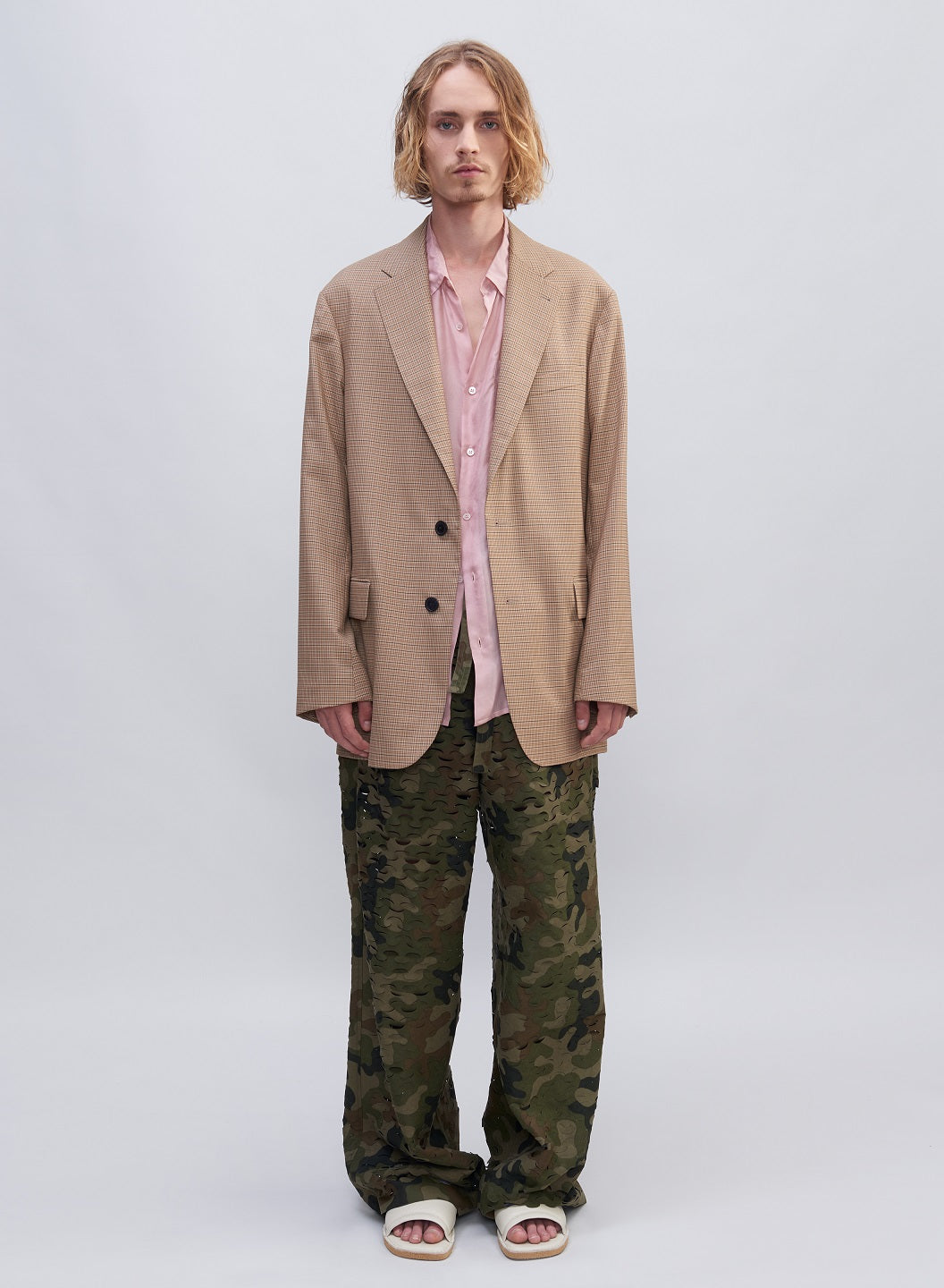 SS 22 メンズを表示 | Dries Van Noten