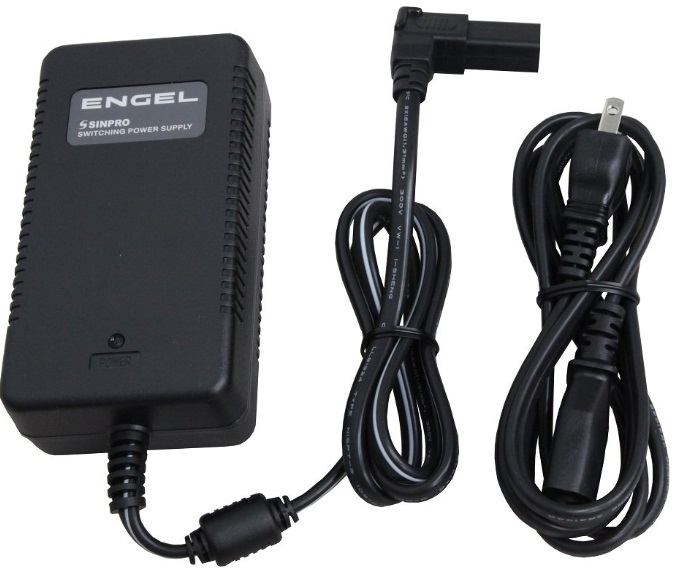 家庭用電源コンセント AC100V ACアダプター ポータブル車載用エンゲル