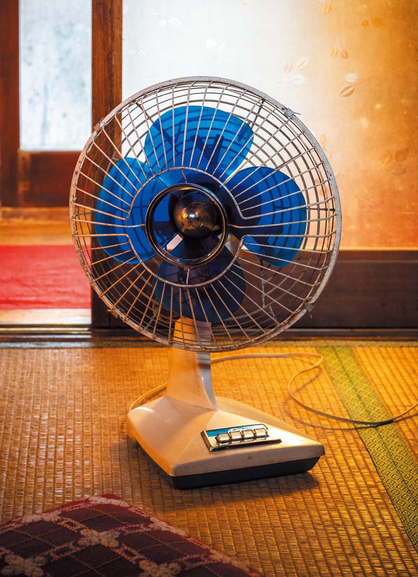 焼けつく夏に“昭和の風”を。レトロ扇風機と過ごす贅沢な時間｜雑誌