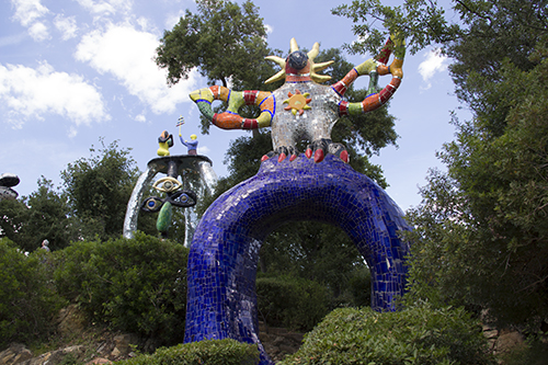 ニキ・ド・サンファルのタロットガーデン観光「フィレンツェの空の下で