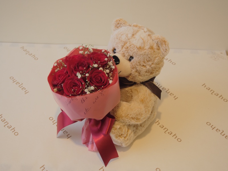 くまの「マックス」とローズブーケ「Flower Design