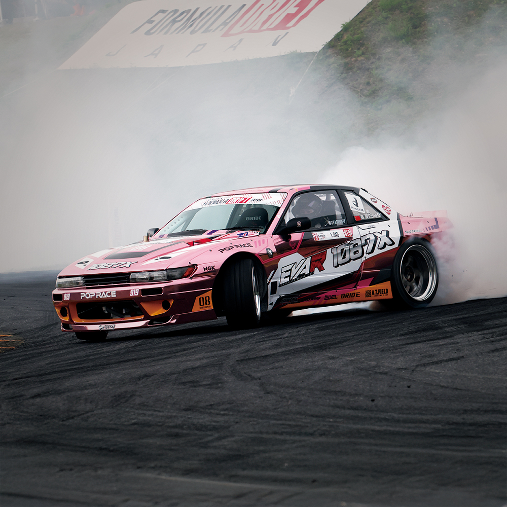 POPRACEより、PANDEMエアロを纏った8号機カラーのS13が1/64スケールの