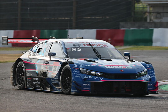 第5戦鈴鹿公式予選GT500クラス 16号車ARTA MUGEN CIVIC TYPE R-GT #16