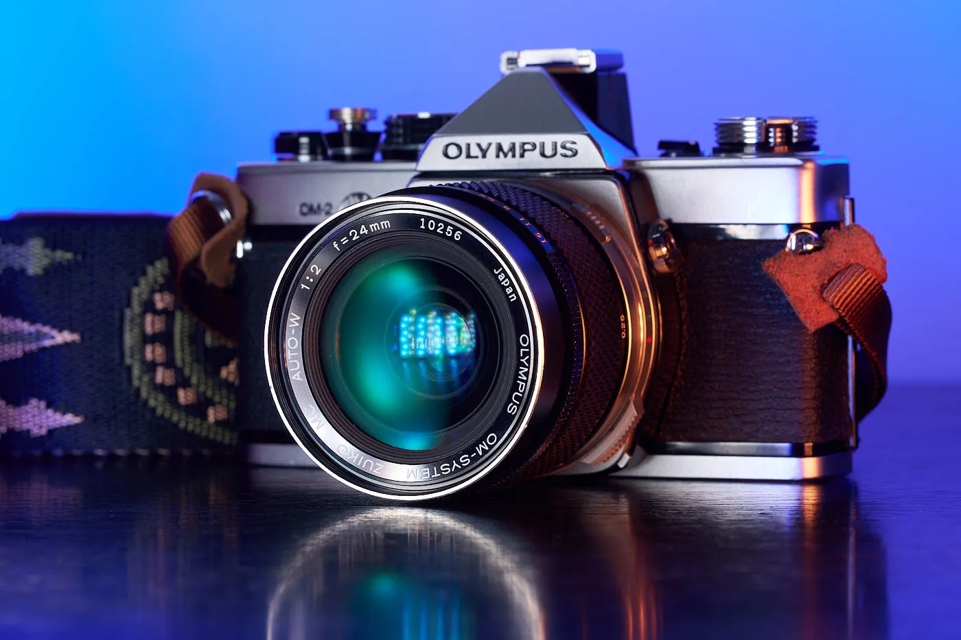 Olympus OM Zuiko 24mm f/2.0 Review: Vintage Radioactive Lens with
