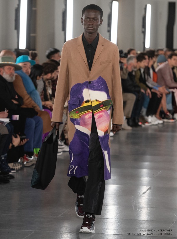 ヴァレンティノ×アンダーカバー、高橋盾による“過去と未来”がテーマの