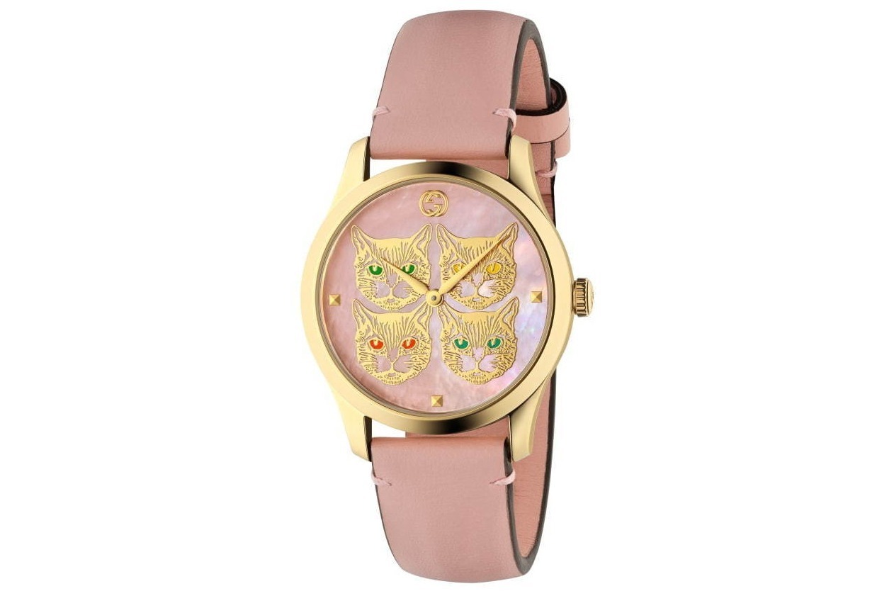 グッチ「G-タイムレス」新作腕時計、ストロベリー&“4匹の猫”を配した