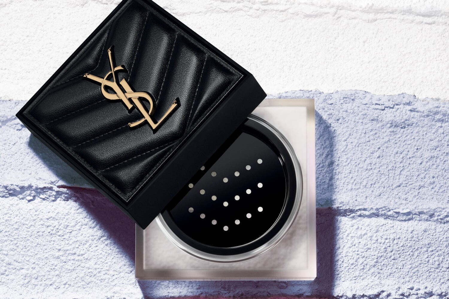 イヴ・サンローラン“透明感”ルースパウダーが25年春に、パステルブルー