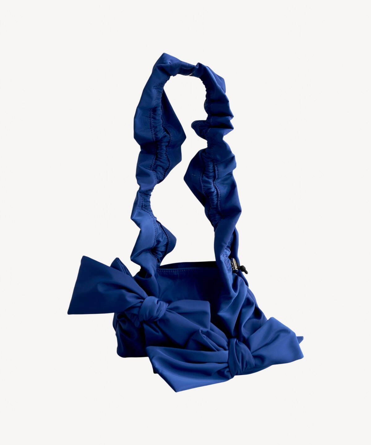 ミュベール×アウトドアプロダクツの「リボンバッグ」結べるリボンや