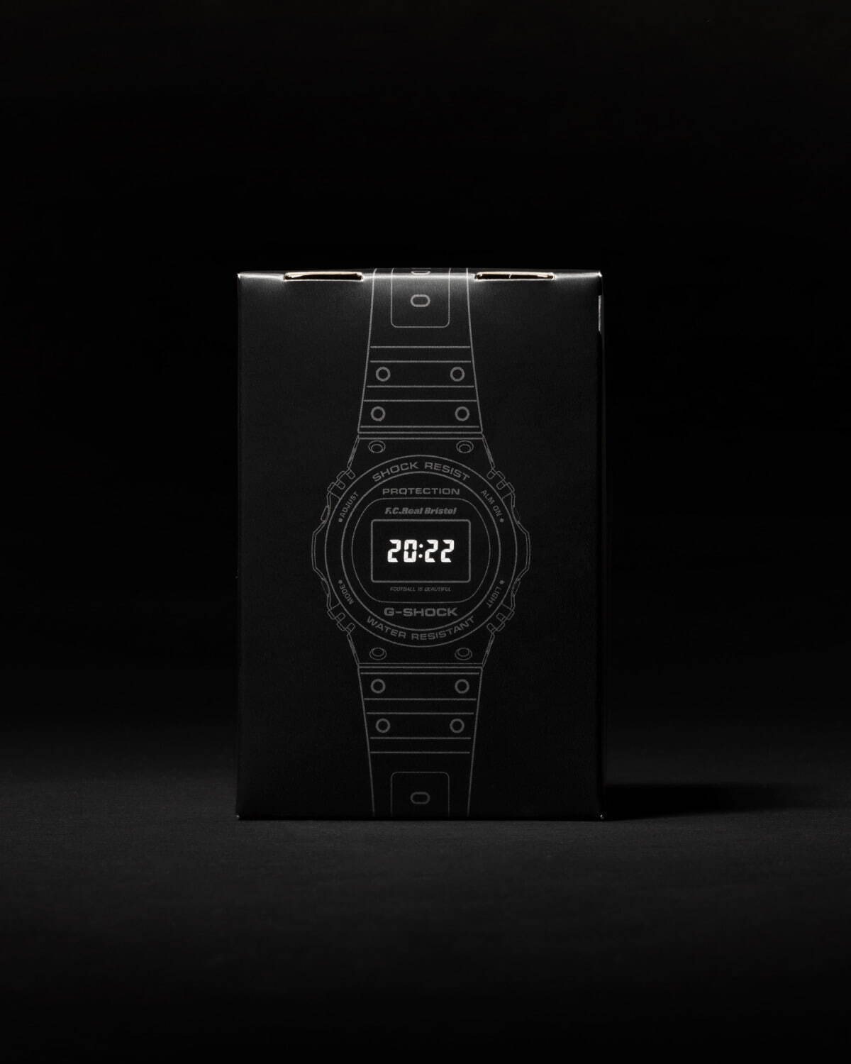 G-SHOCK×エフシーレアルブリストルのコラボ腕時計、バックライトで