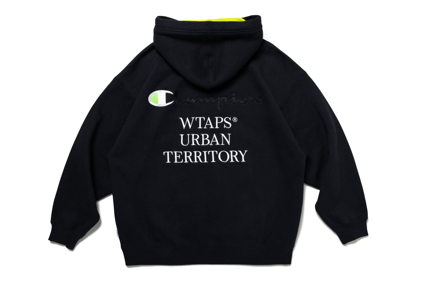 チャンピオンとダブルタップスのコラボ、ネオンカラーを効かせた