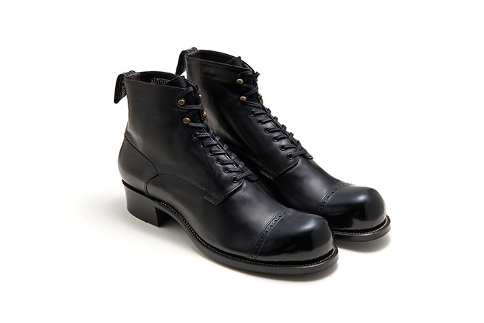 オーセンティック シュー＆コーのブーツ - 19世紀のタイムレスな