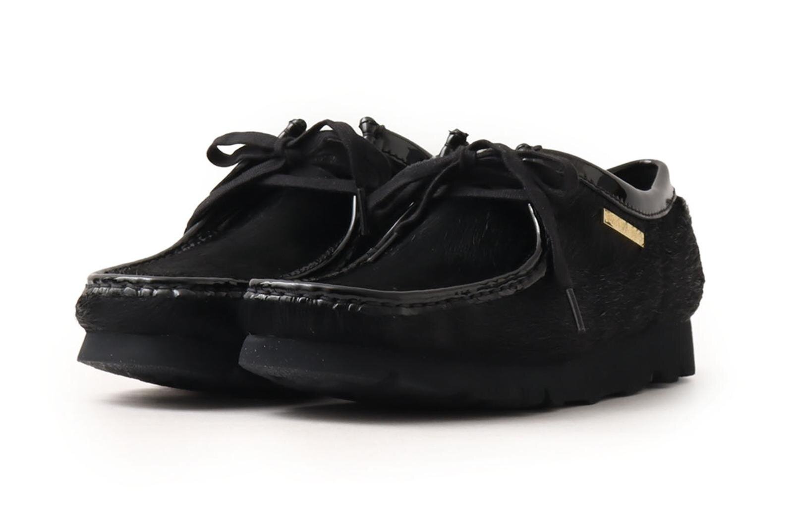 クラークス オリジナルズ「ワラビー」シューズを“上質毛並み”で