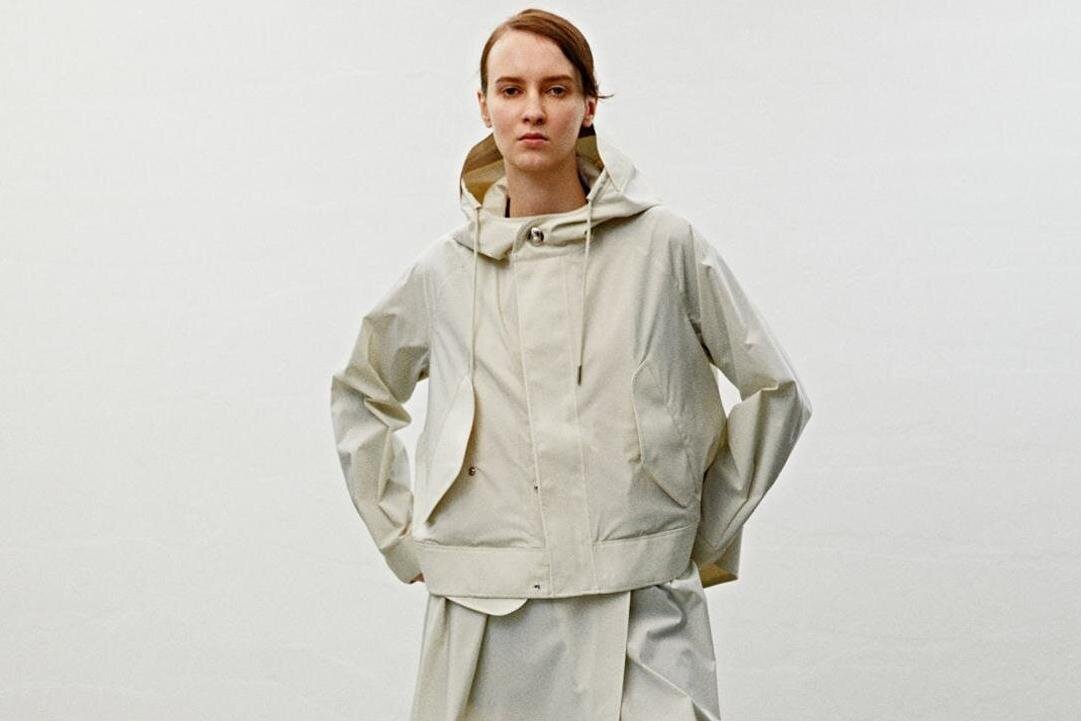 HYKEの限定モッズコートがバーニーズ ニューヨークで、“グリーン”時代