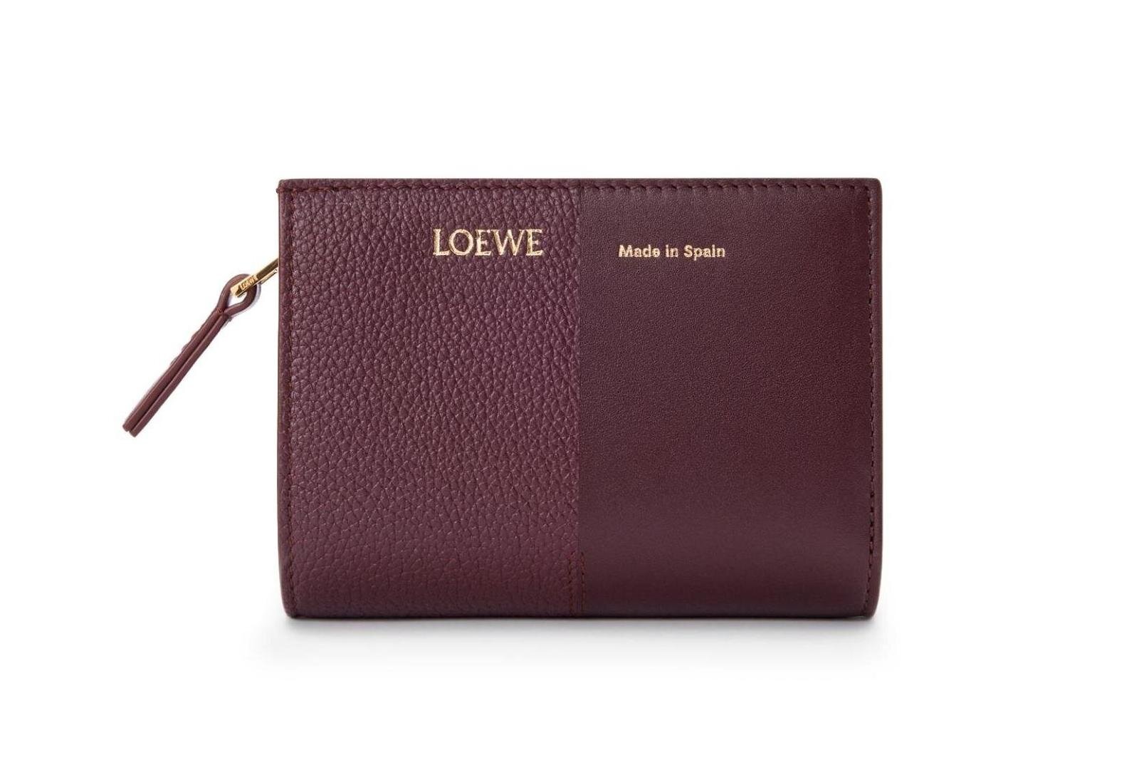 ツモリチサト×レペットのコラボシューズ - 足元からネコが顔を出す