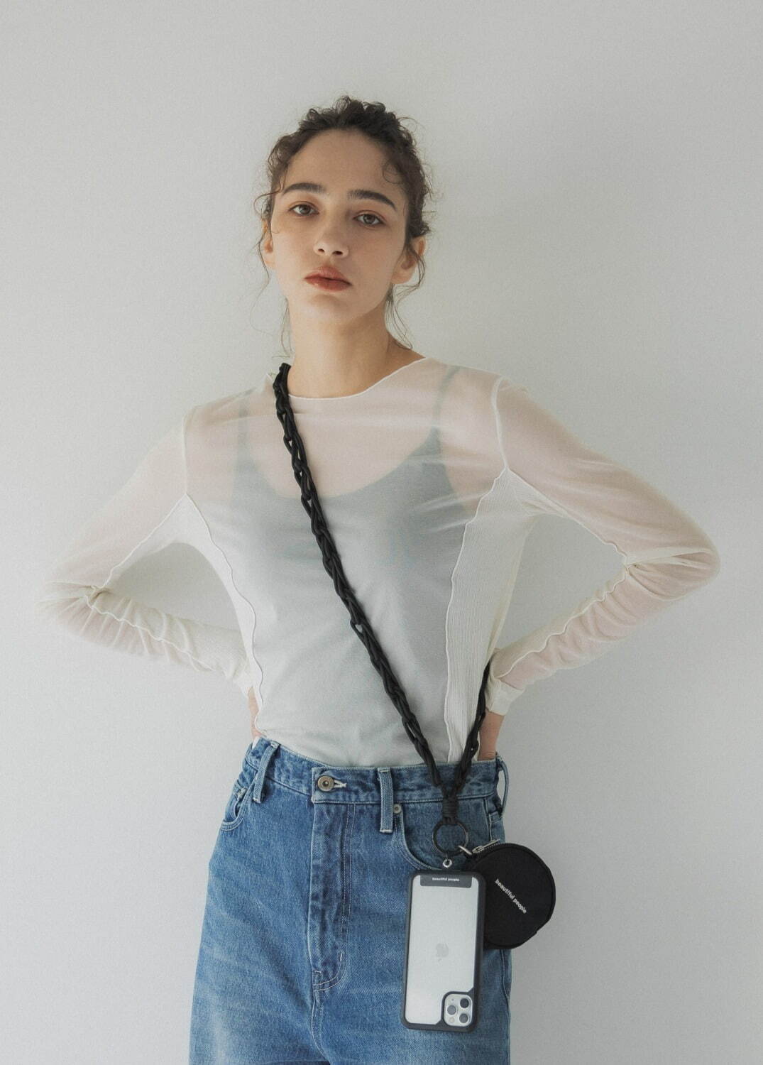 ビューティフルピープル×ステュディオス ウィメンズ“スマホショルダー