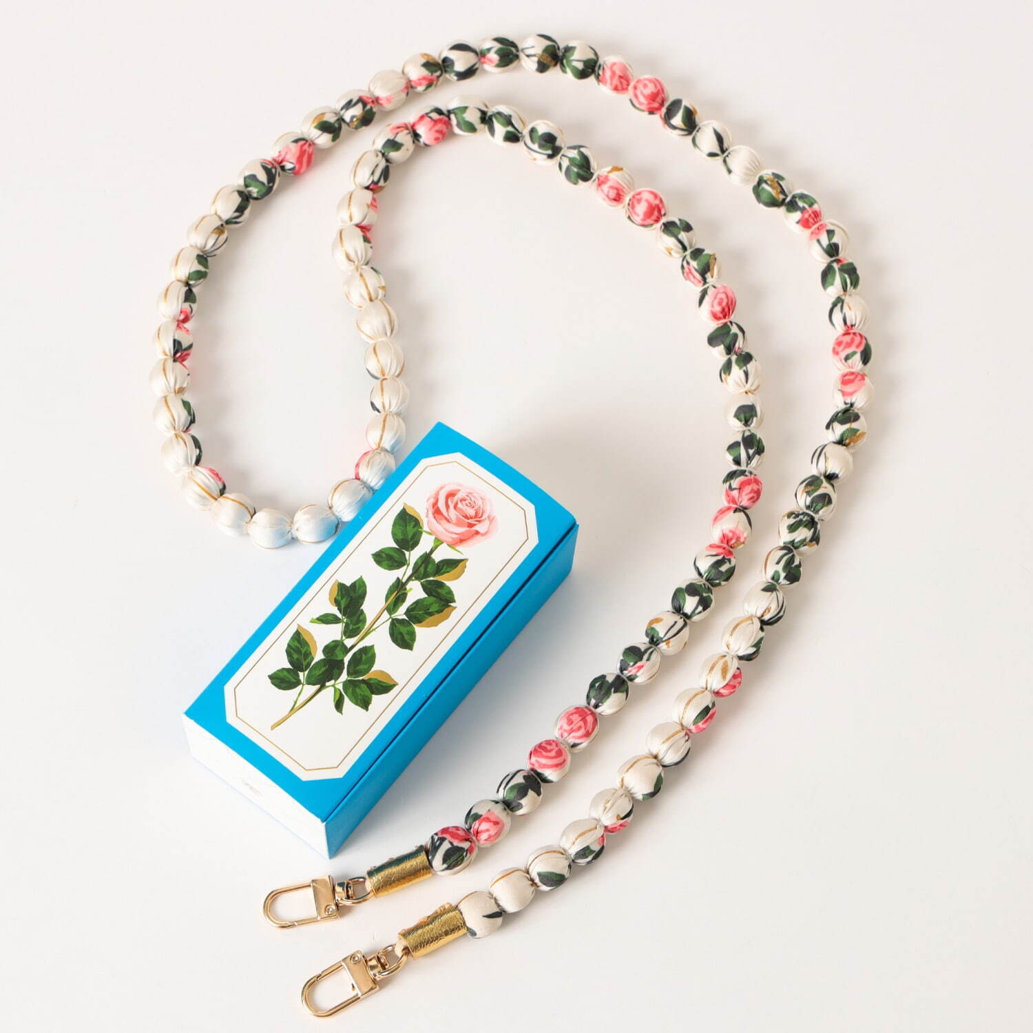 ビームス クチュール×ルル メリー“花＆スワン”刺繍入りスカジャンや新