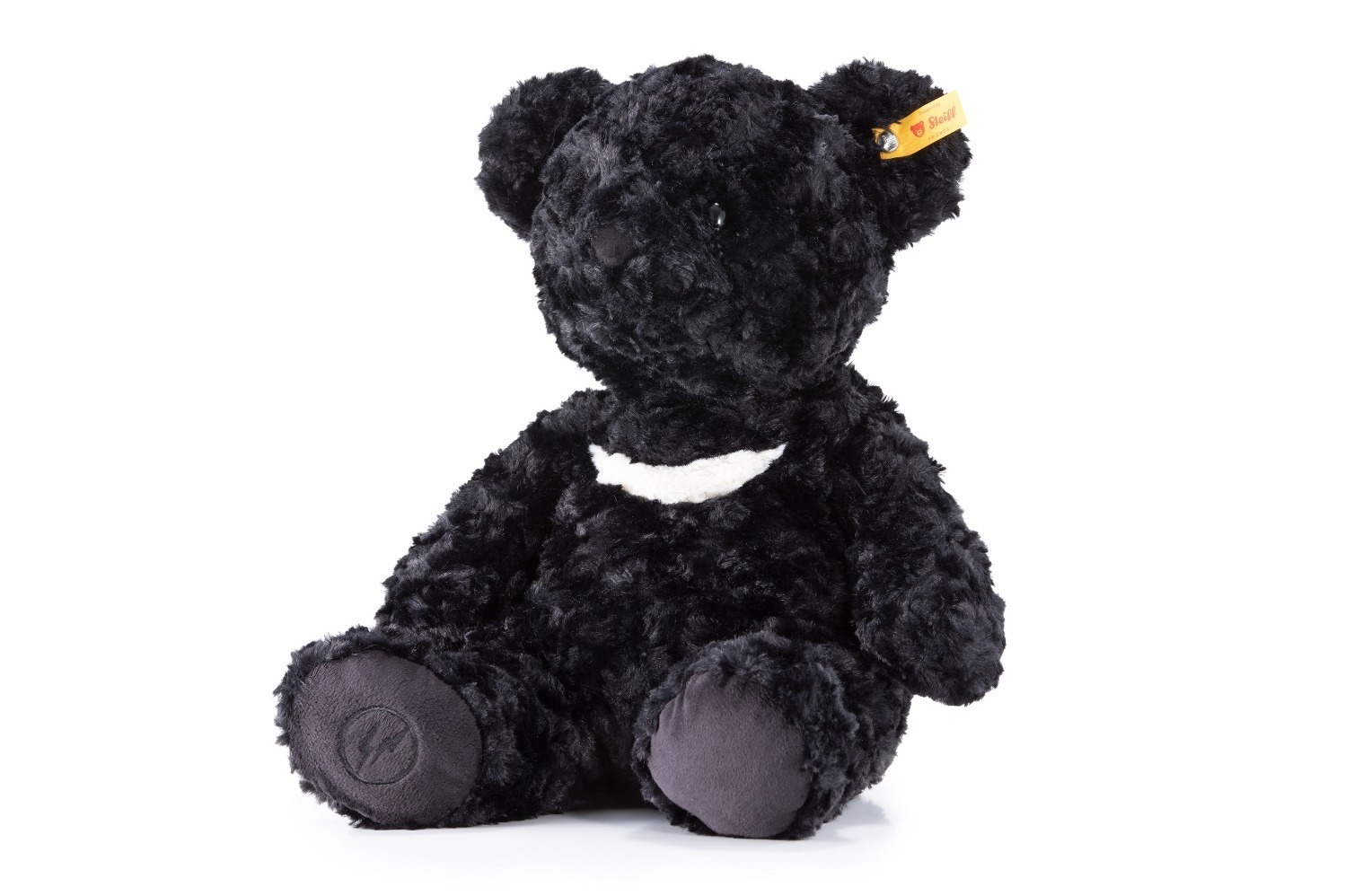 テディベアの名門シュタイフからトトロのぬいぐるみが登場