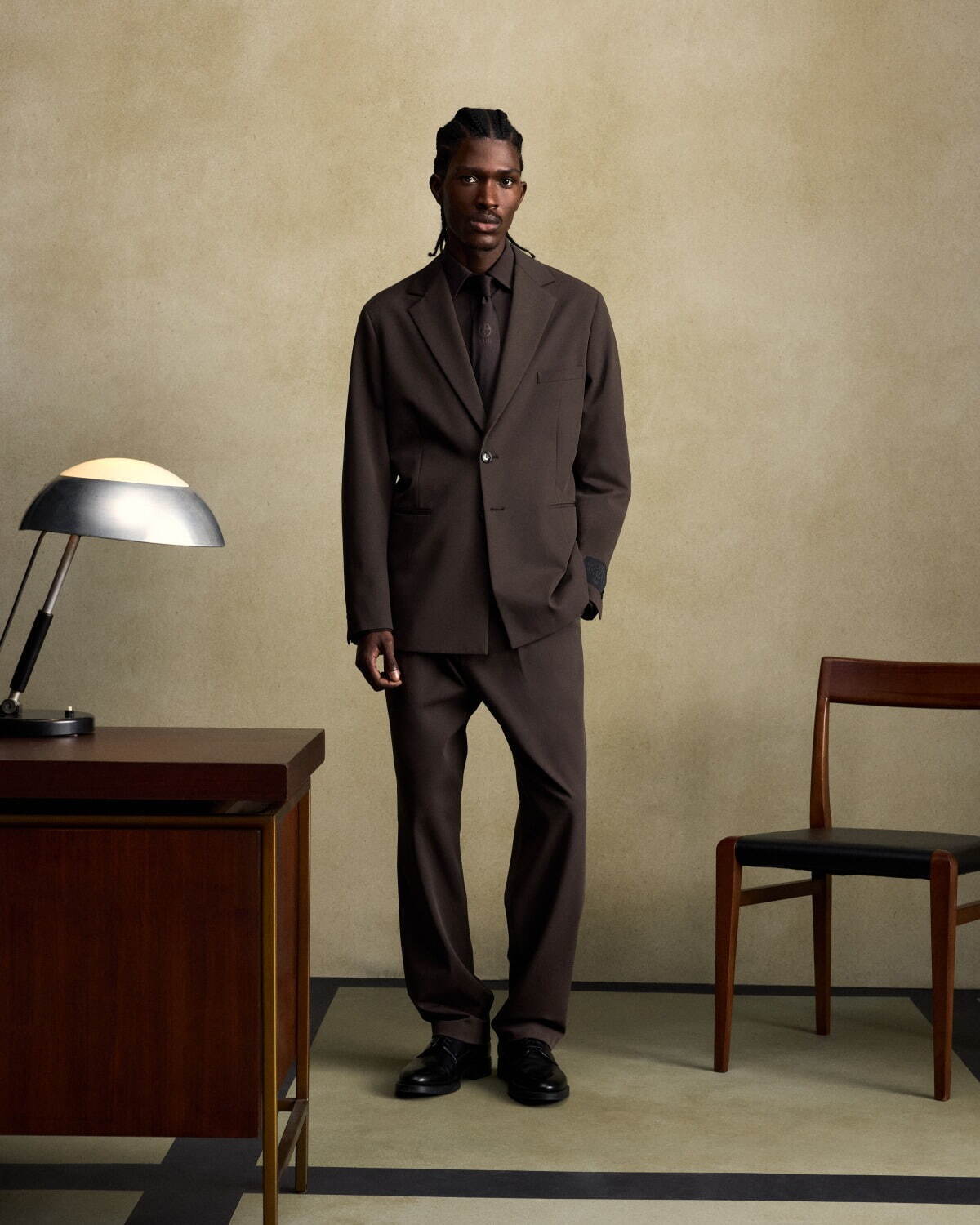 ジョルジオ アルマーニ×Kithのメンズスーツ、“アーティスト”や