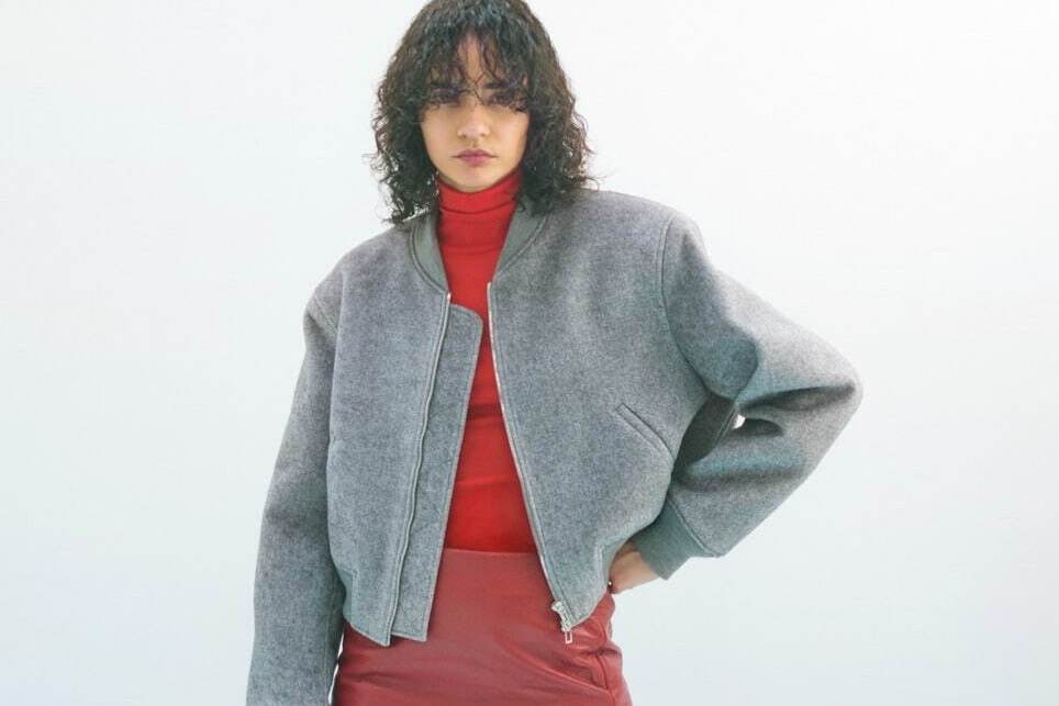 カナコ サカイ“ダメージ加工”ツイードのテーラードジャケット＆青銅器