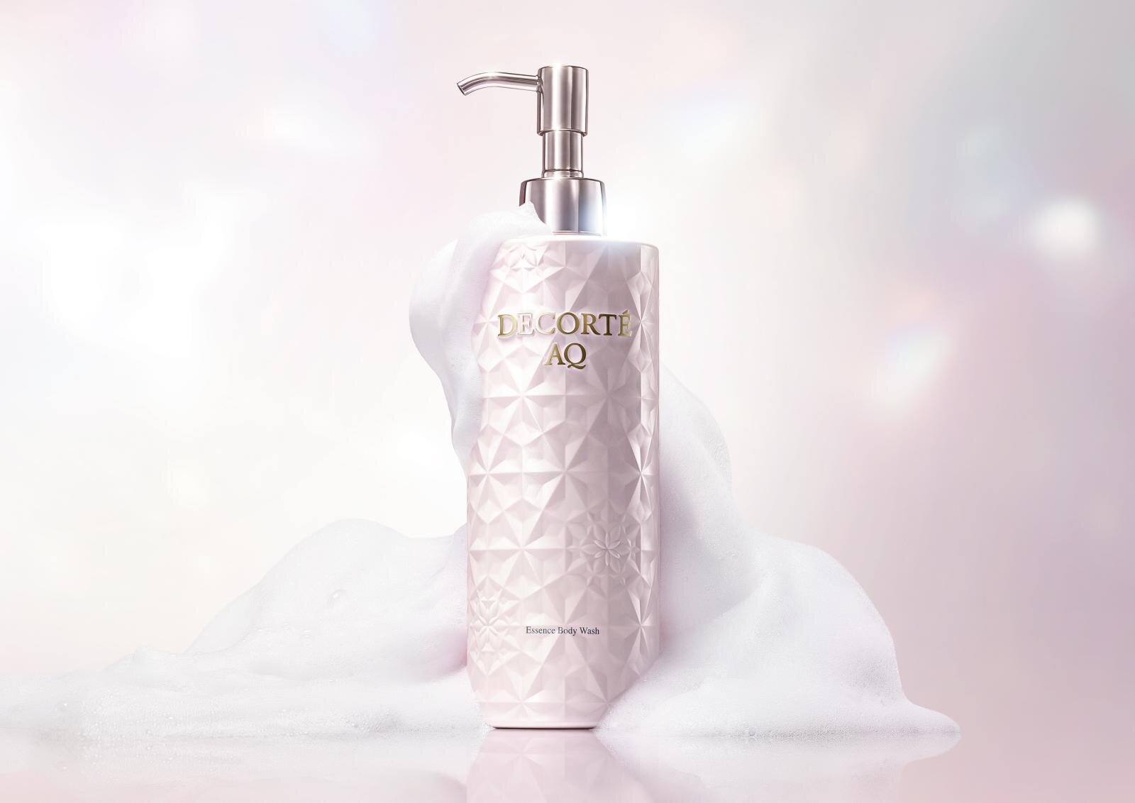 コスメデコルテ最高級「AQ」25年秋、“美容液で洗う”贅沢泡ボディ