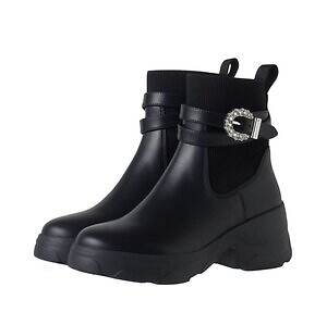 プラス ダイアナ“クリスタルバックル”付き厚底ショートブーツ