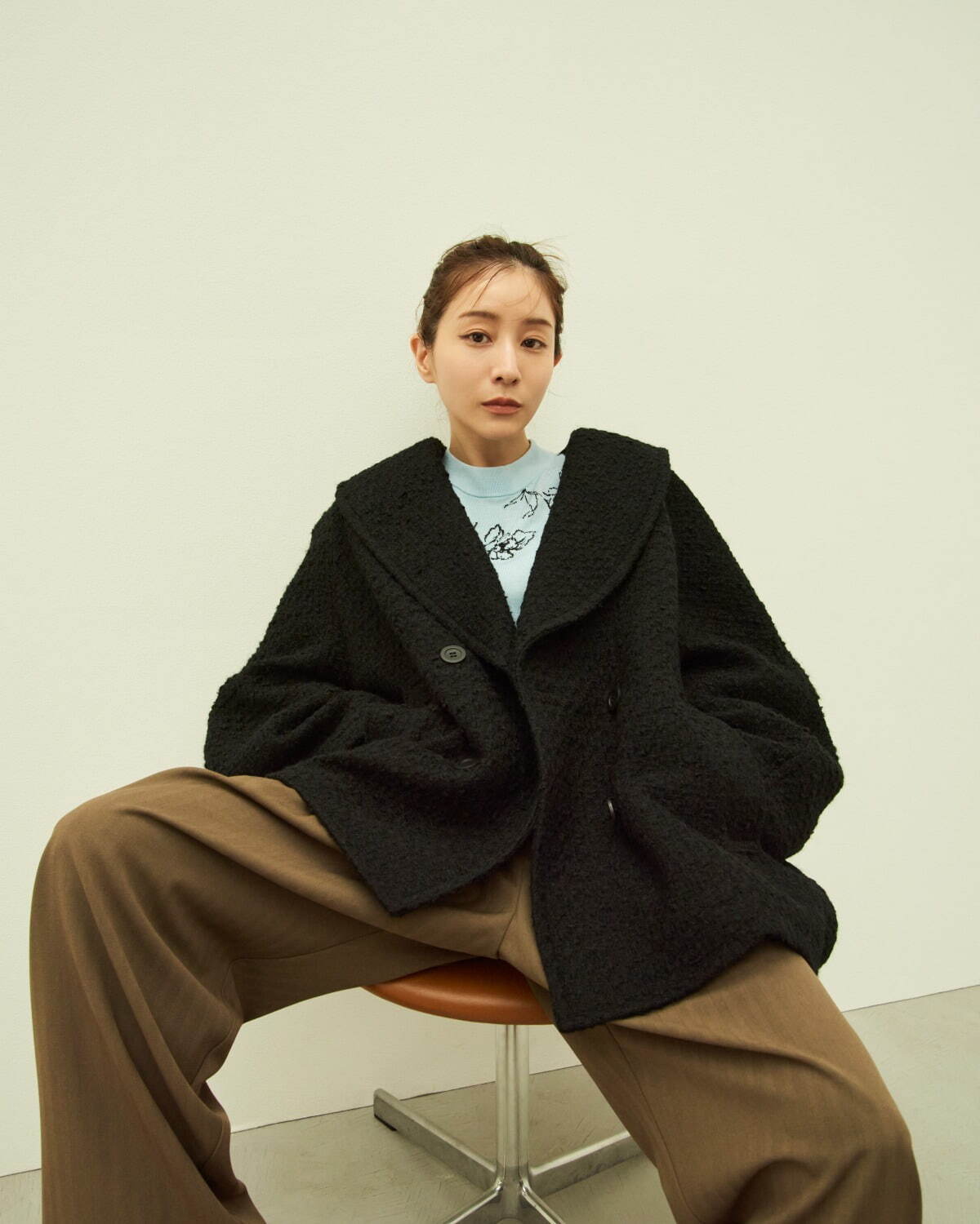 クラネ×田中みな実、“花柄”カーディガン＆オーバーサイズのツイード